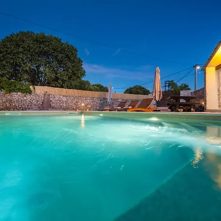 Holiday home Hedonica House *