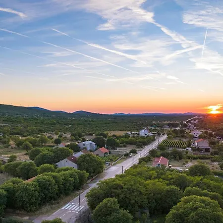 Hedonica House Holiday home *