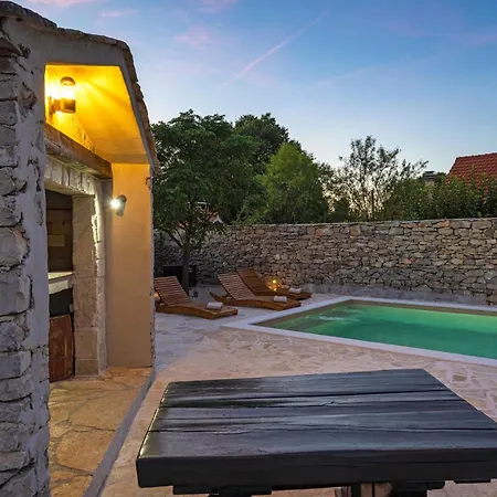 Hedonica House Holiday home *