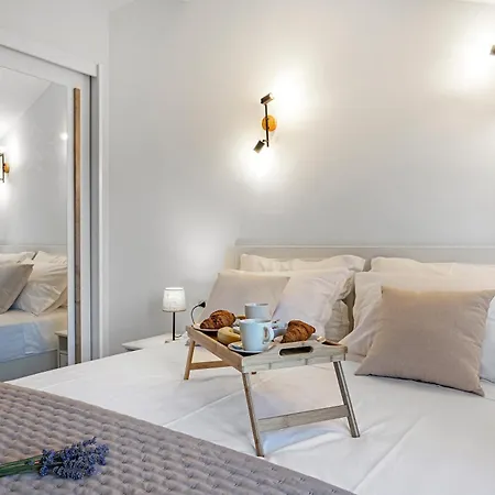 Hedonica House *