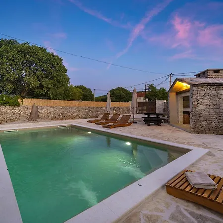 Holiday home Hedonica House