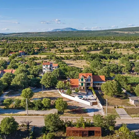 Hedonica House Holiday home