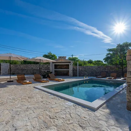Hedonica House Holiday home *